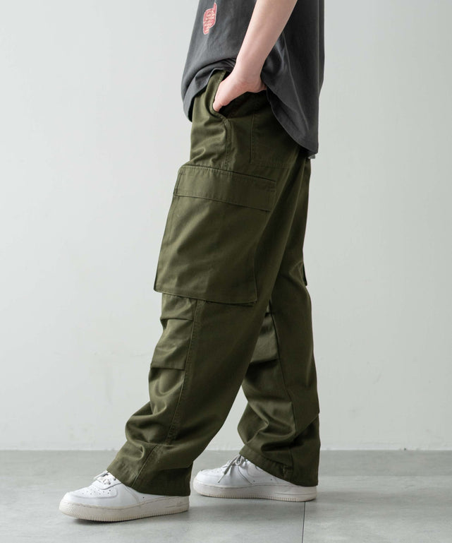 カーキ モデル：156cm M-160着用