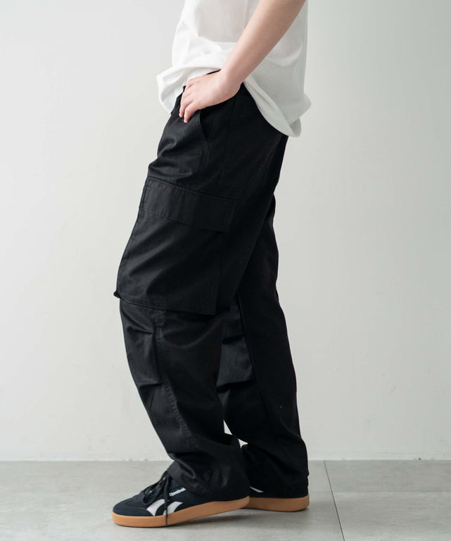 ブラック モデル：156cm M-160着用