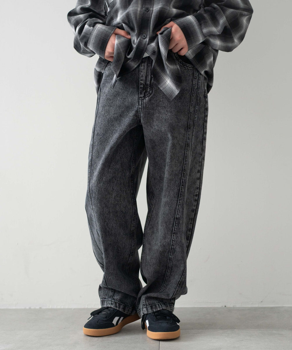 デニムブラックソノタ モデル：156cm M-160着用