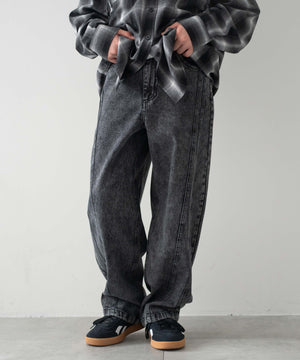 デニムブラックソノタ モデル：156cm M-160着用