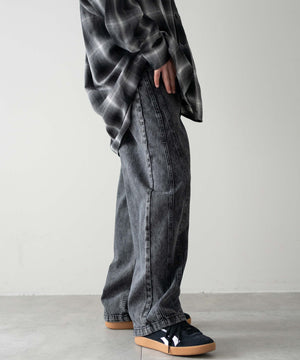 デニムブラックソノタ モデル：156cm M-160着用