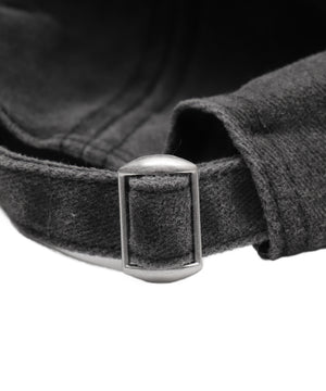 フリンジロゴピグメントキャップ