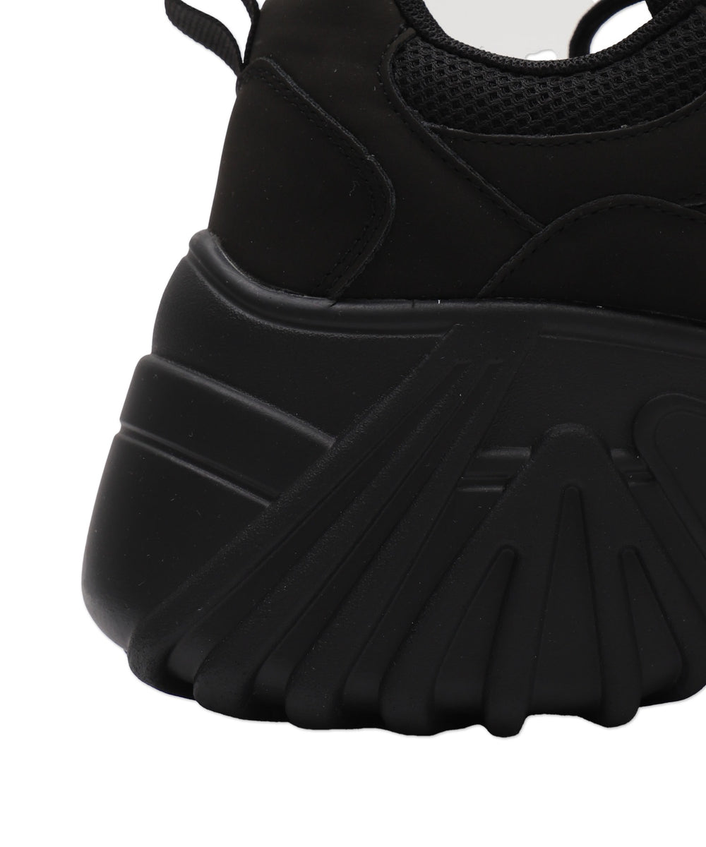 ボリュームスニーカー