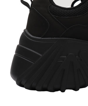 ボリュームスニーカー