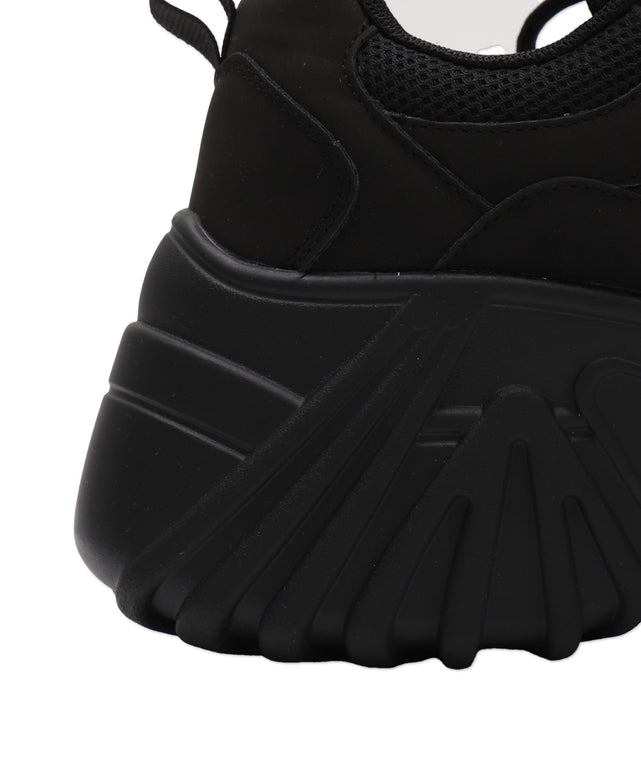 ボリュームスニーカー