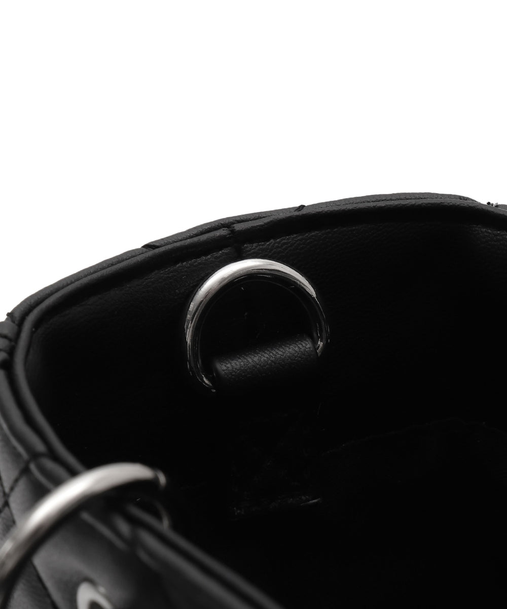 スタッズ付きキルティングスクエアショルダー