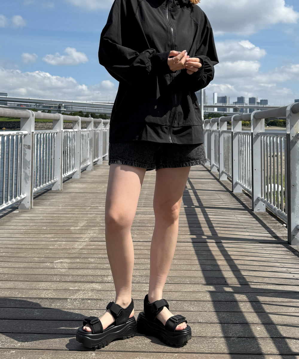 ブラック　モデル：155cm L着用