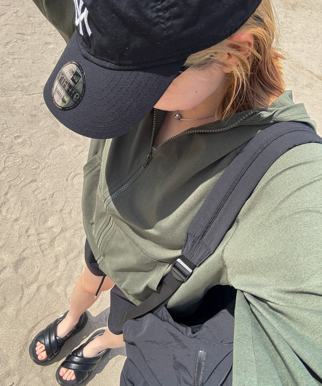 カーキ　モデル：155cm M着用