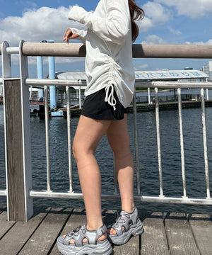 ブラック　モデル：155ｃｍ　Fサイズ着用