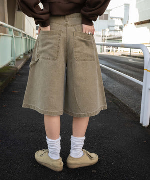 ダックベージュ モデル：155cm M着用