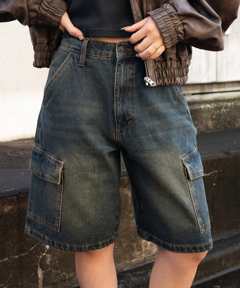 インディゴ中濃オーバーダイ モデル：155cm M着用