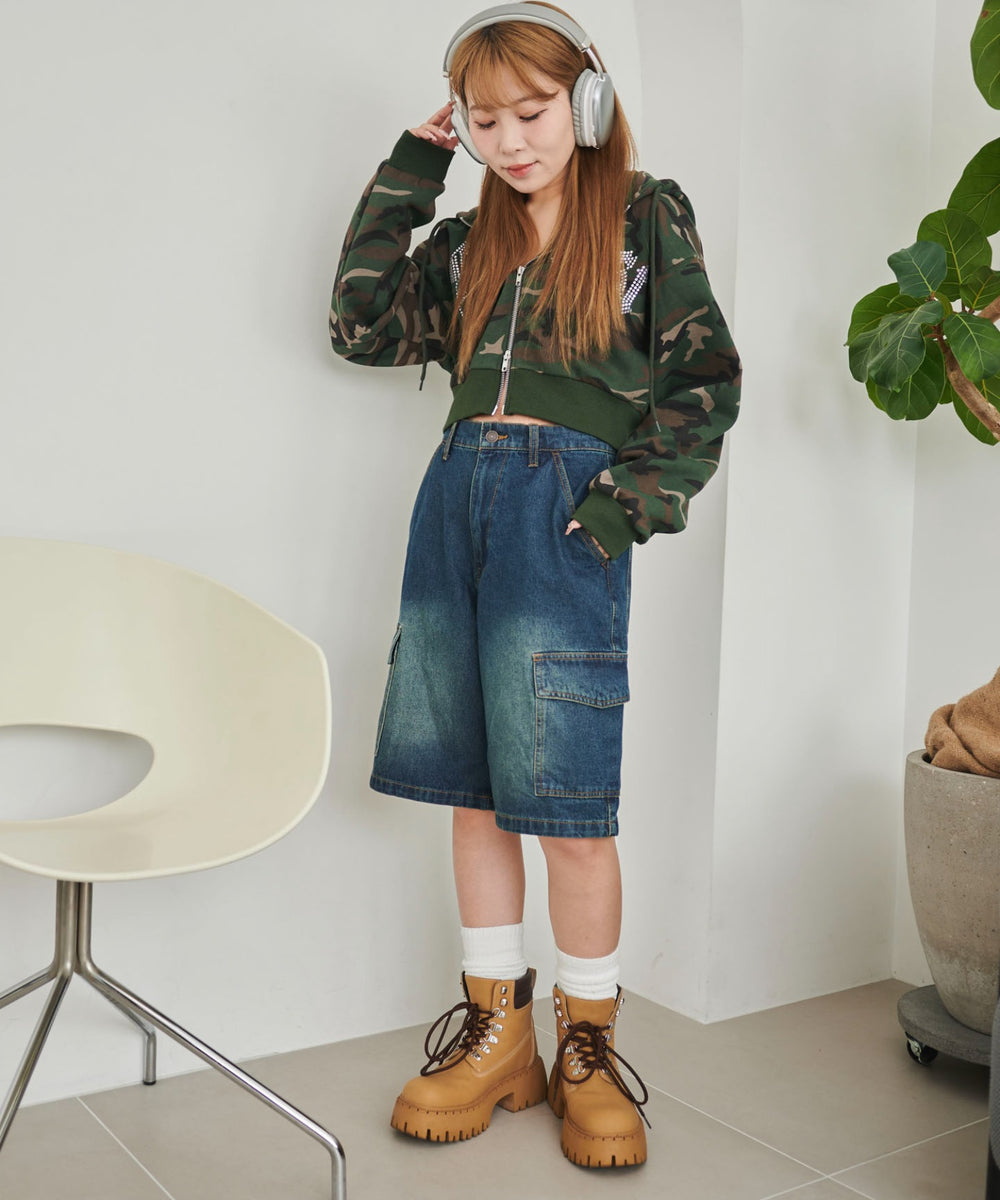 デニム中濃　モデル:155cm M着用