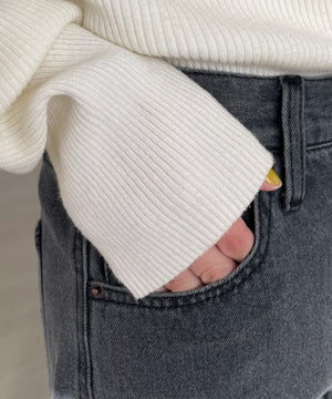 スプレーペイントストレートデニムパンツ