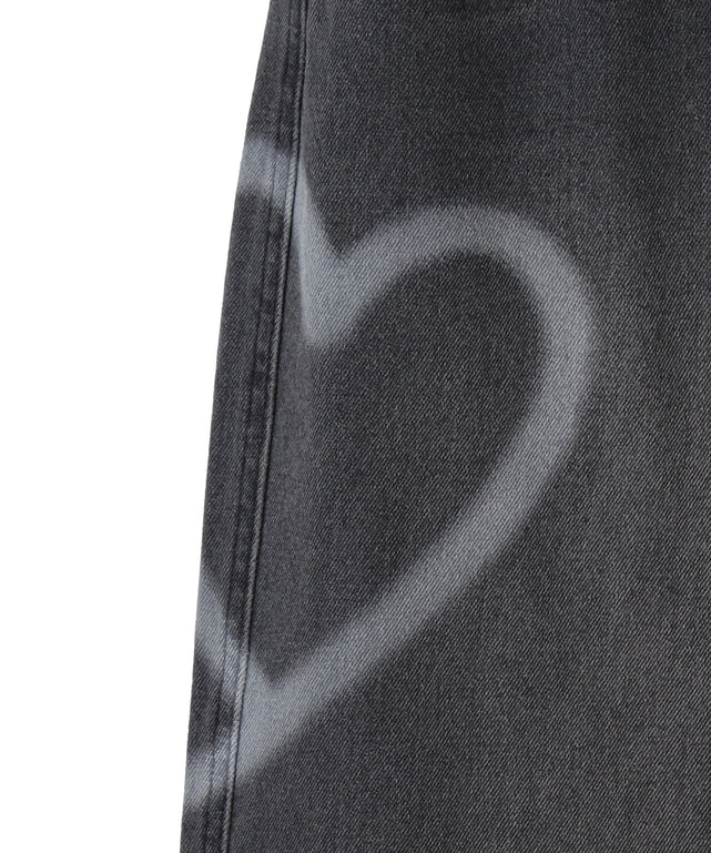 スプレーペイントストレートデニムパンツ