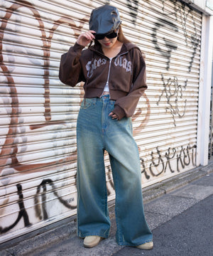 デニム中濃加工　モデル:155cm M着用