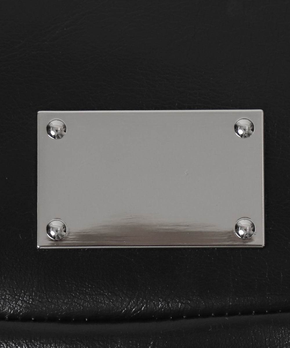 プレートデザインハトメバッグ