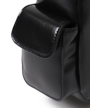 プレートデザインハトメバッグ