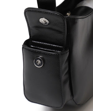 プレートデザインハトメバッグ