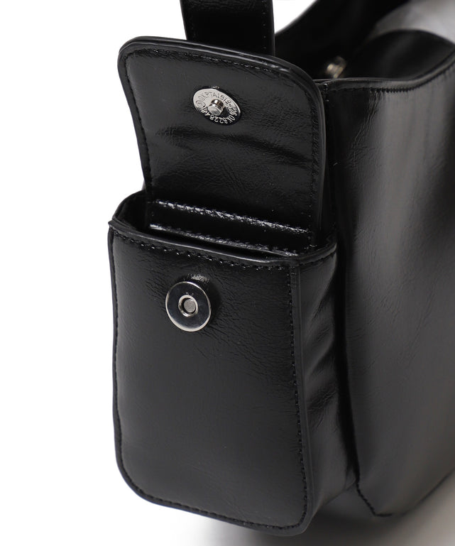 プレートデザインハトメバッグ