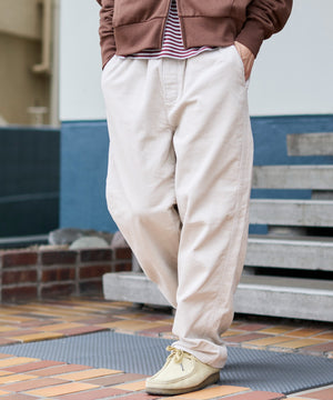 Lベージュ モデル：180cm L着用