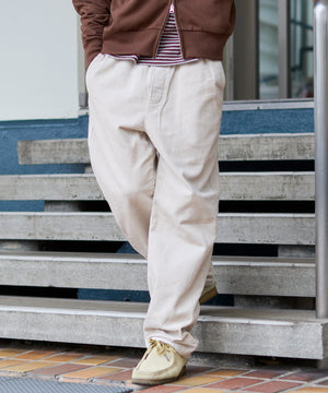 Lベージュ モデル：180cm L着用