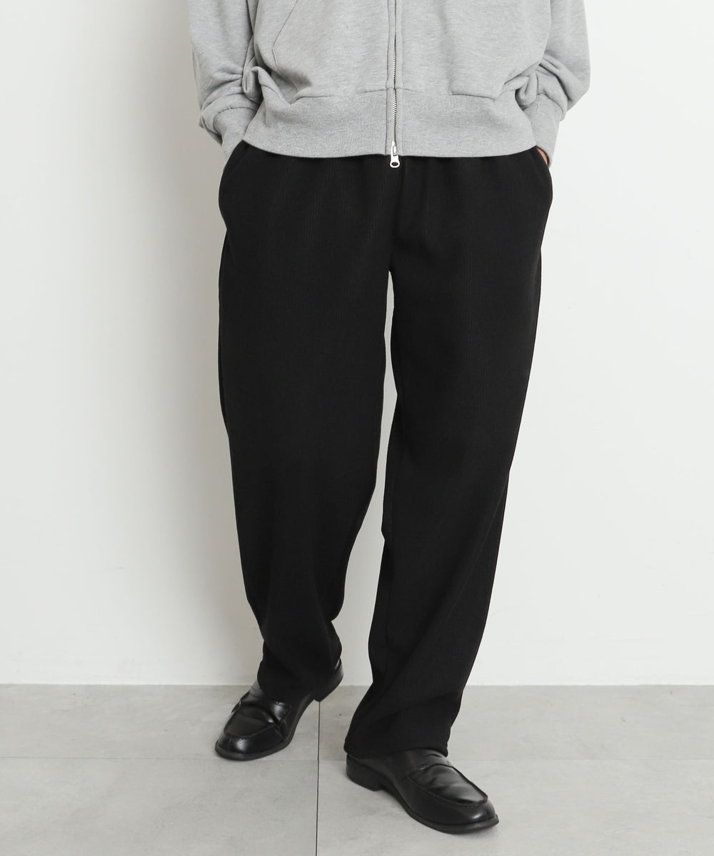 ブラック モデル：175cm L着用