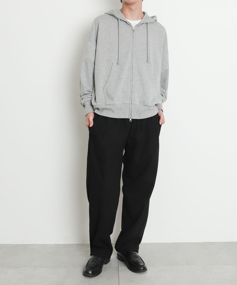 ブラック モデル：175cm L着用