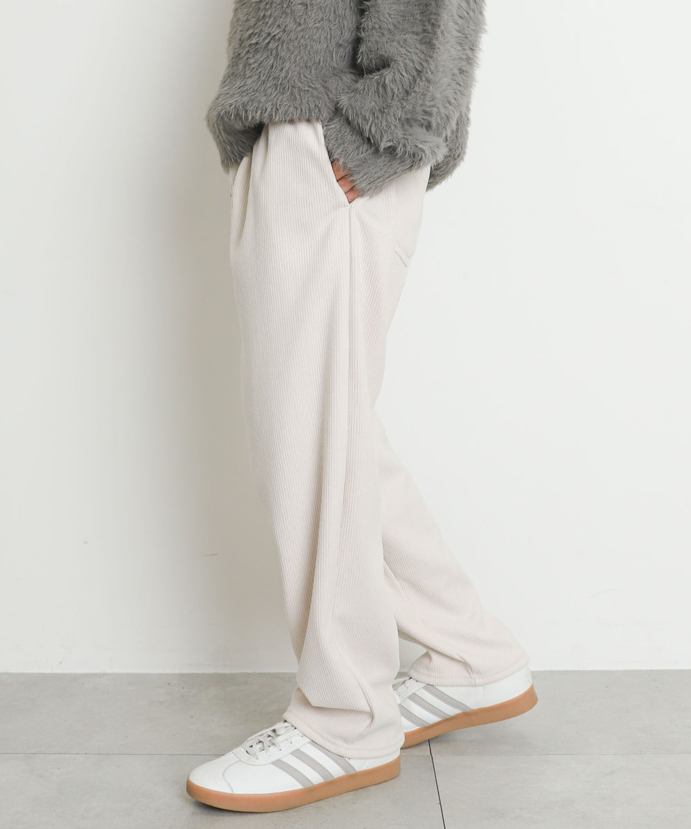 ホワイトアイボリー モデル：175cm L着用