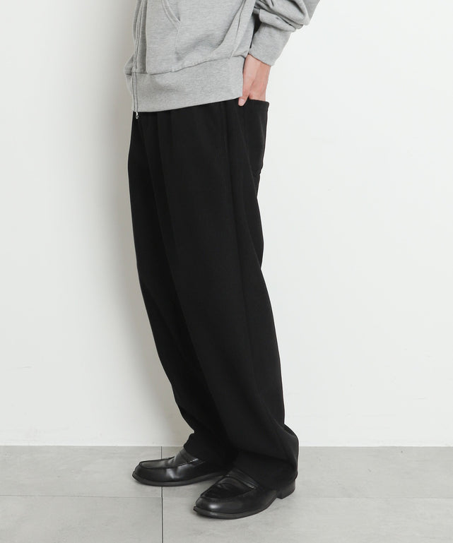 ブラック モデル：175cm L着用