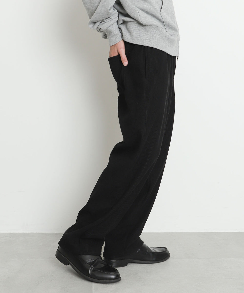 ブラック モデル：175cm L着用