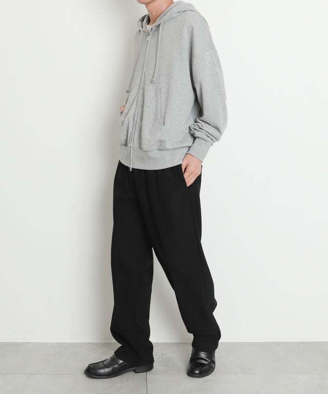 ブラック モデル：175cm L着用