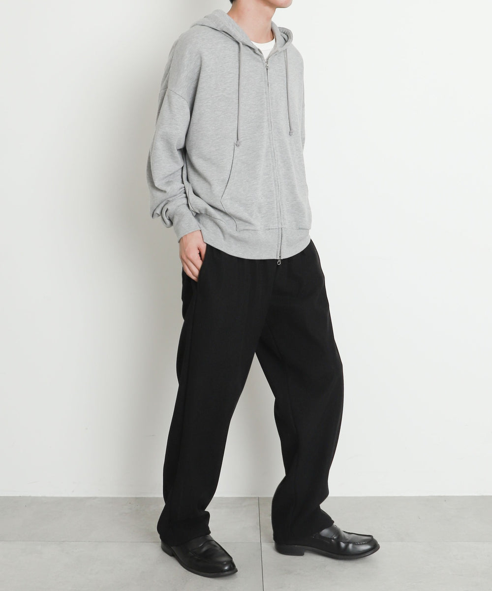 ブラック モデル：175cm L着用