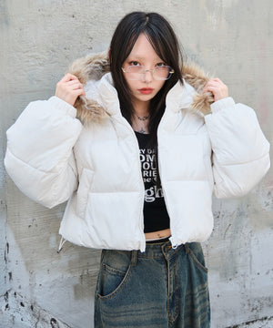 ホワイト モデル：159cm M着用