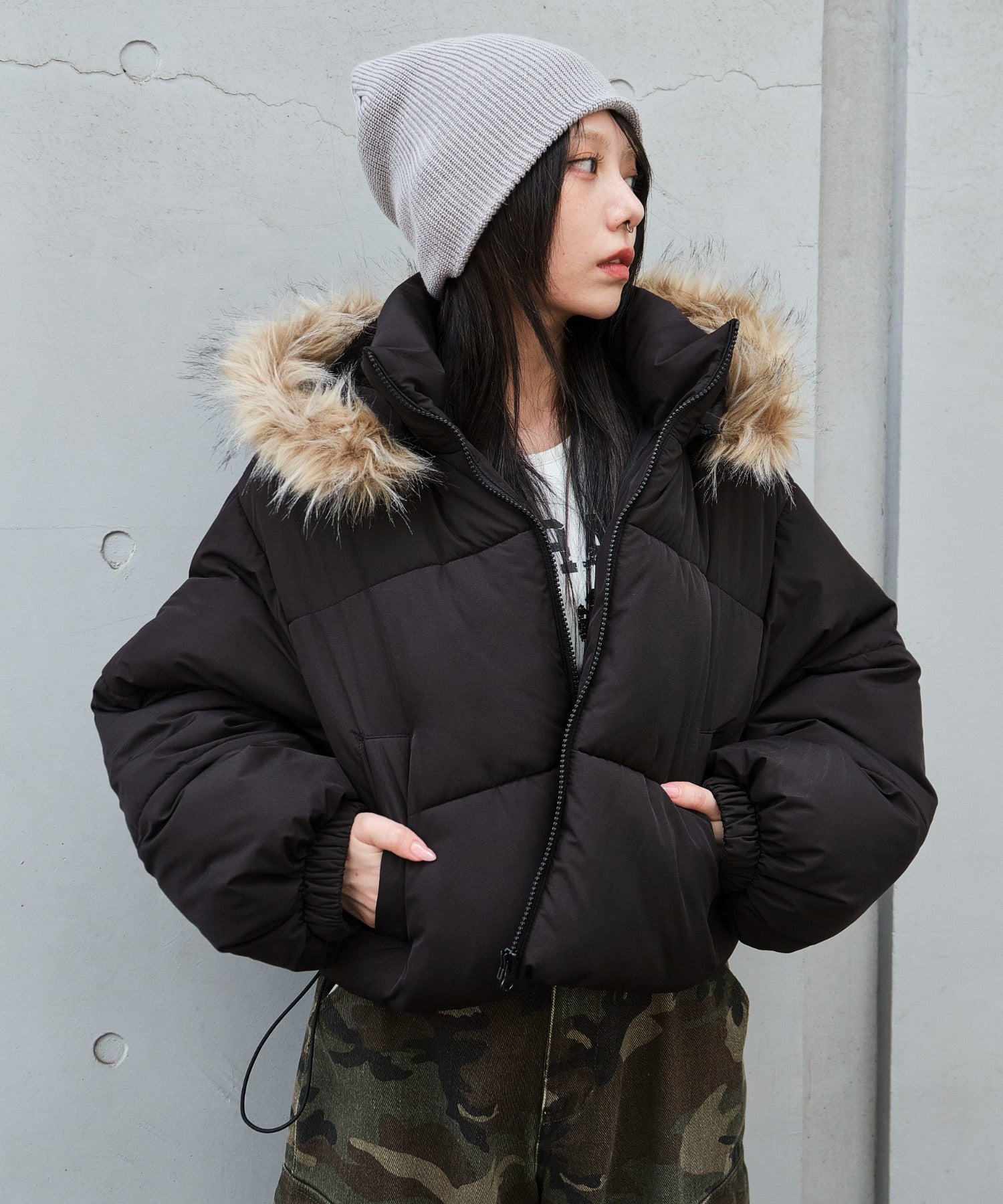 mushwear ボリュームファーフード付きショートブルゾン 短丈 y2k WE25WN10-L0001main111.jpg?v=