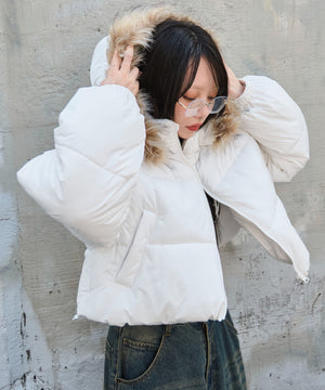 ホワイト モデル：159cm M着用