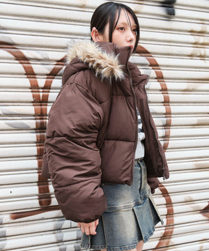 ブラウン モデル：159cm M着用