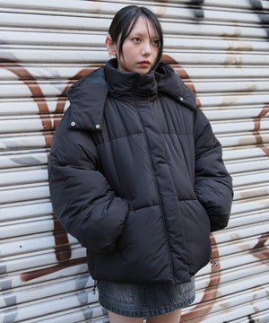 ブラック モデル：159cm M着用