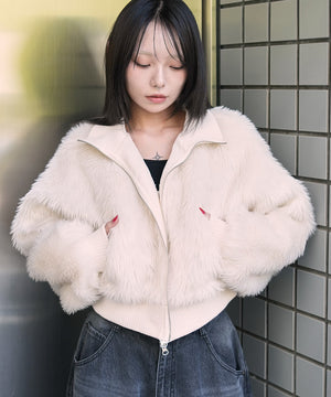 ホワイトアイボリー モデル：159cm F着用