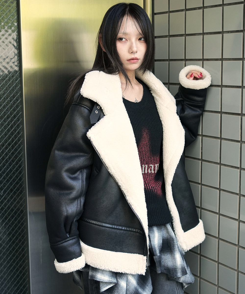 ブラック　モデル：159cm F着用