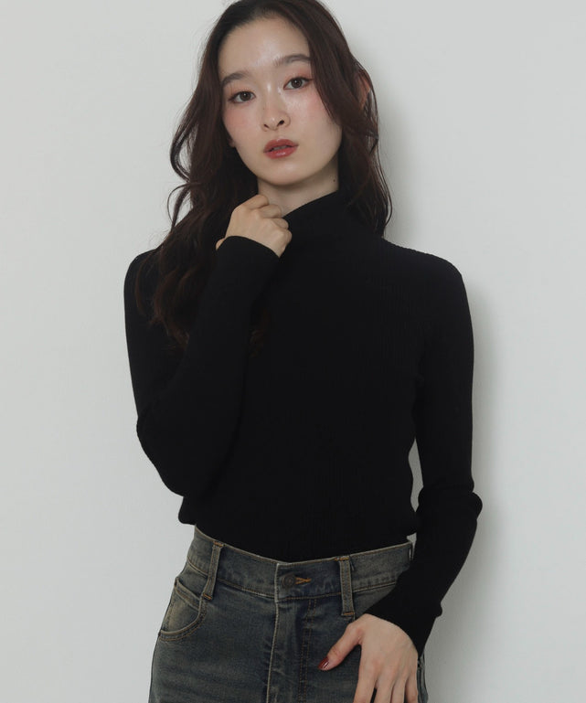 ブラック　モデル：163cm S着用