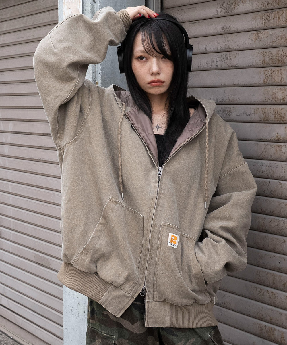 ベージュ　モデル：159cm F着用