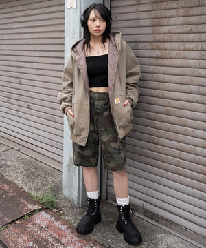 ベージュ　モデル：159cm F着用