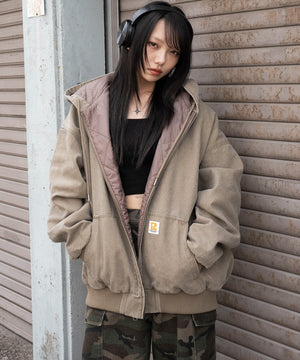 ベージュ　モデル：159cm F着用