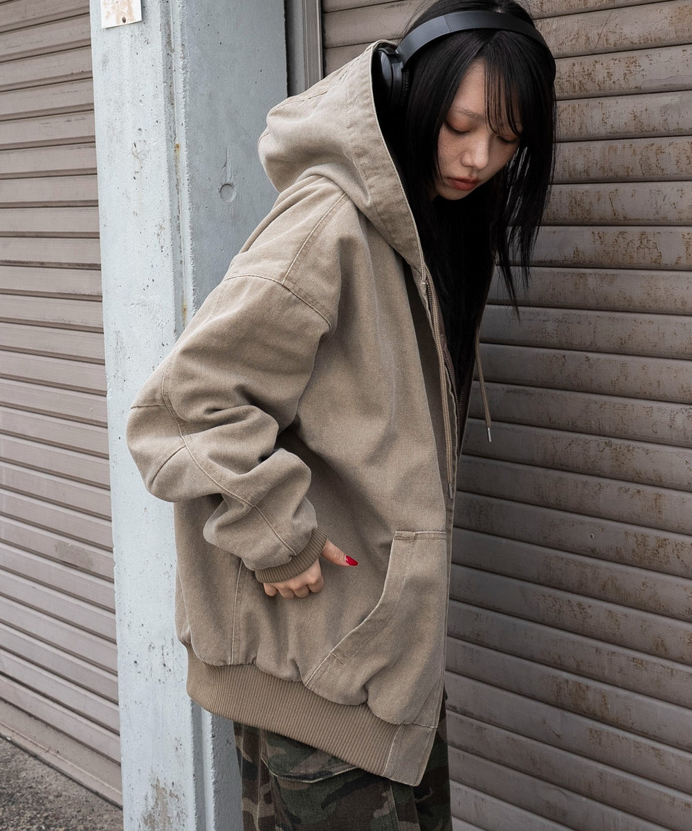 ベージュ　モデル：159cm F着用