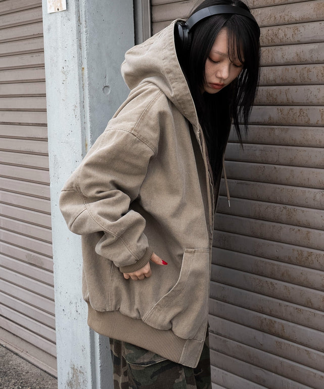 ベージュ　モデル：159cm F着用