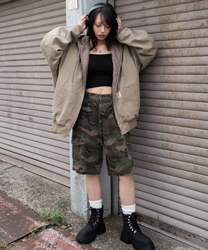 ベージュ　モデル：159cm F着用