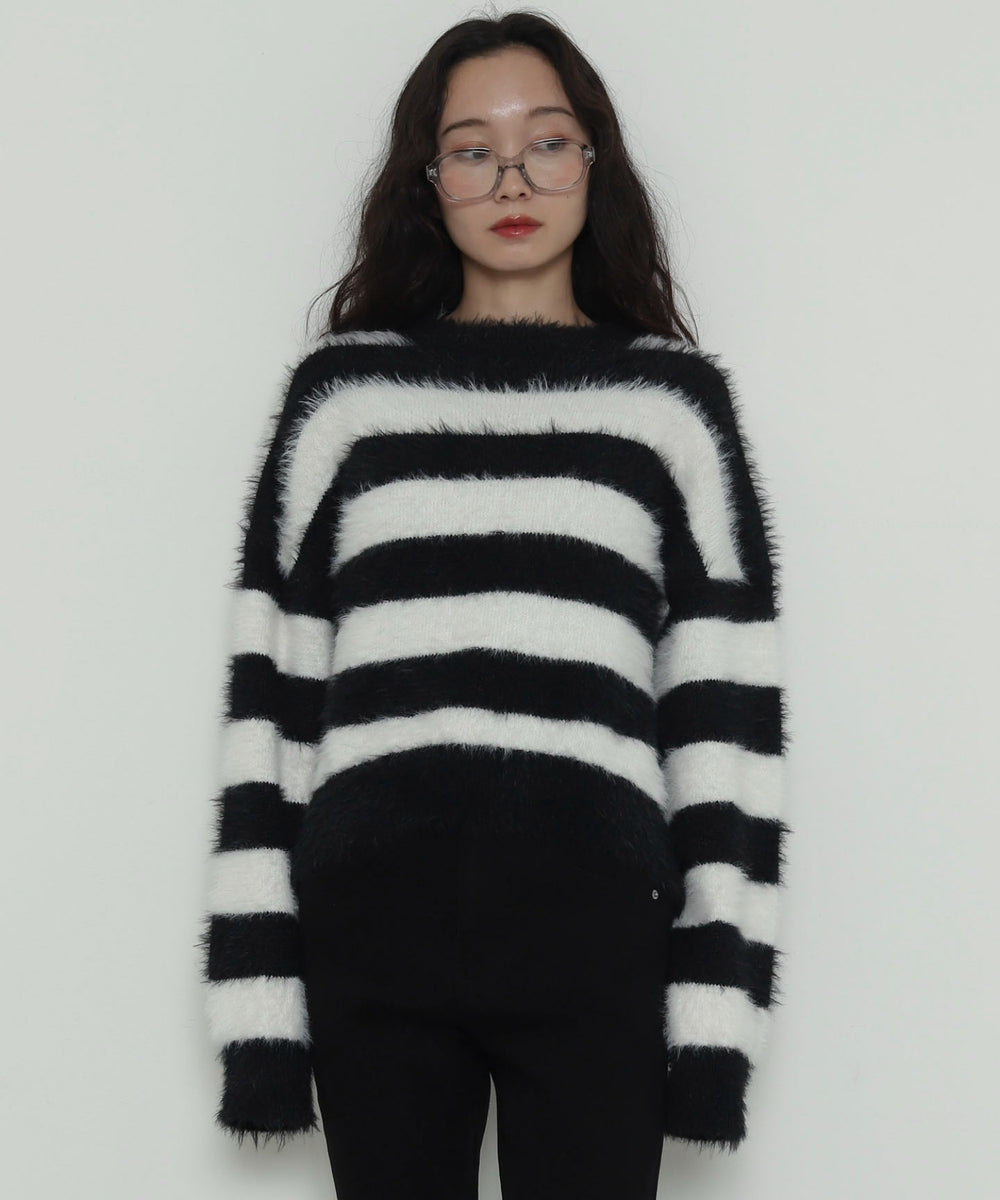 ホワイトボーダー　モデル：161cm F着用