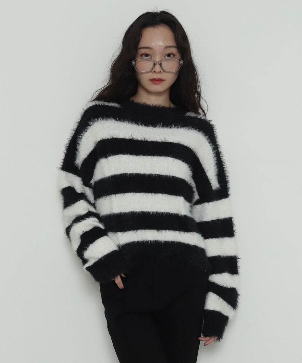 ホワイトボーダー　モデル：161cm F着用