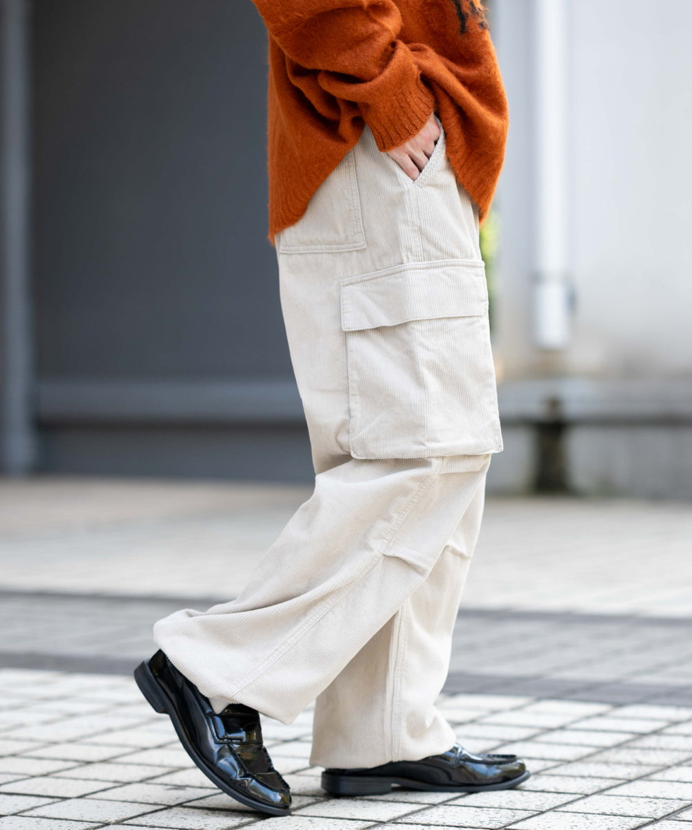 Lベージュ モデル：175cm L着用