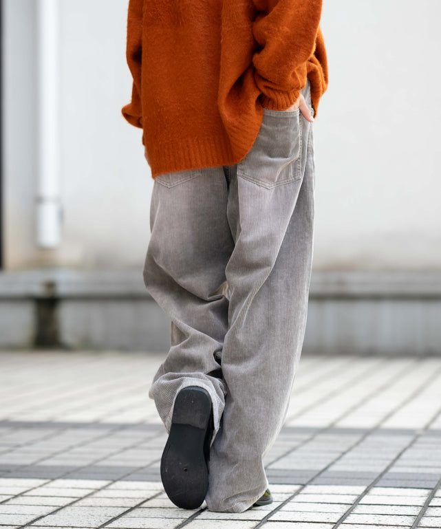 ブラウン モデル：175cm L着用